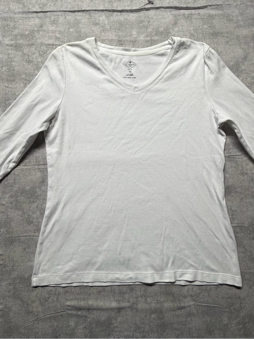 AUTHENTIC SLIM-FIT ST JOHN'S BAY 100% COTTON WHITE V NECK SHIRT S 100% COTTON